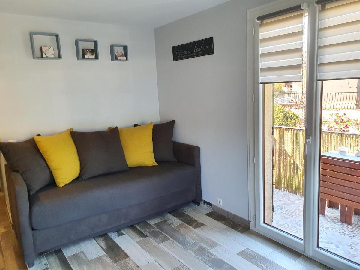 Studio Acces Direct A La Plage La Londe-les-Maures Kültér fotó